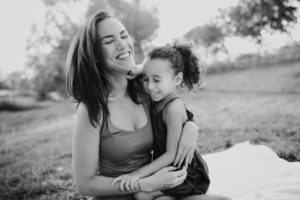 seance-photo-mere-fille-a-tours-ulrike-photographe-ile-simon