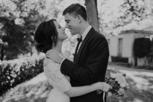 photos-de-couple-mariage-au-domaine-des-bidaudieres-vouvray-par-ulrike-photographe-mariage-tours