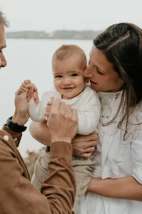 Séance photo bébé en famille près de Vannes