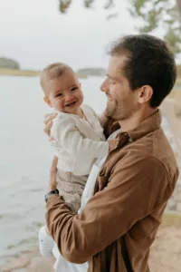 Photographe famille dans le Morbihan pour une séance photo sur la plage