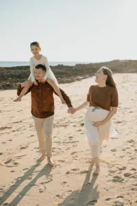 reportage photo en famille dans le morbihan à l'occasion d'une séance grossesse